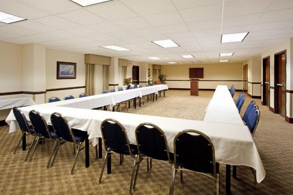 Lexington Inn and Suites image 9